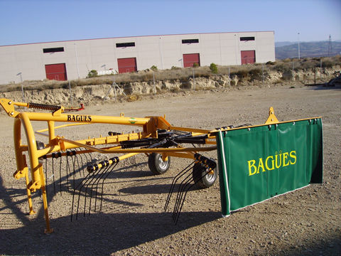 Rastrillo hilerador un rotor